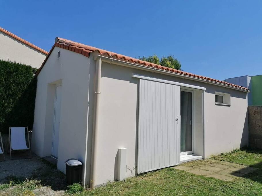 Petit T2 Proche Centre Ville La Roche-sur-Yon Kültér fotó